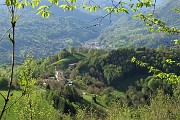 Monte Cancervo ad anello dalla Pianca sui sentieri CAI 102-130-131 il 1 maggio 2019 - FOTOGALLERY